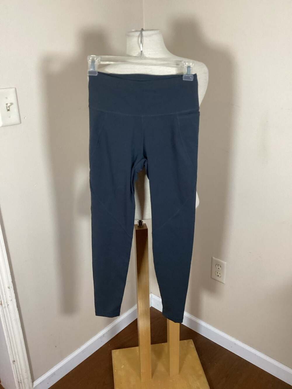 Sweaty Betty Power 7/8 Workout Leggings Navy Blue Size US 4